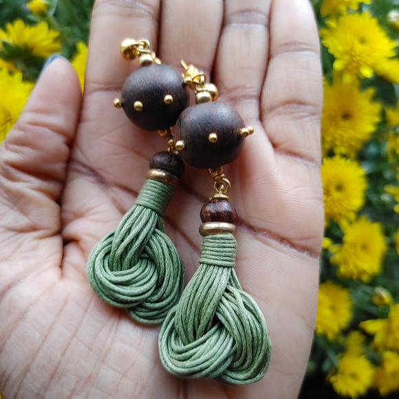 Earrings and bracelet set - Picture 6 of 10